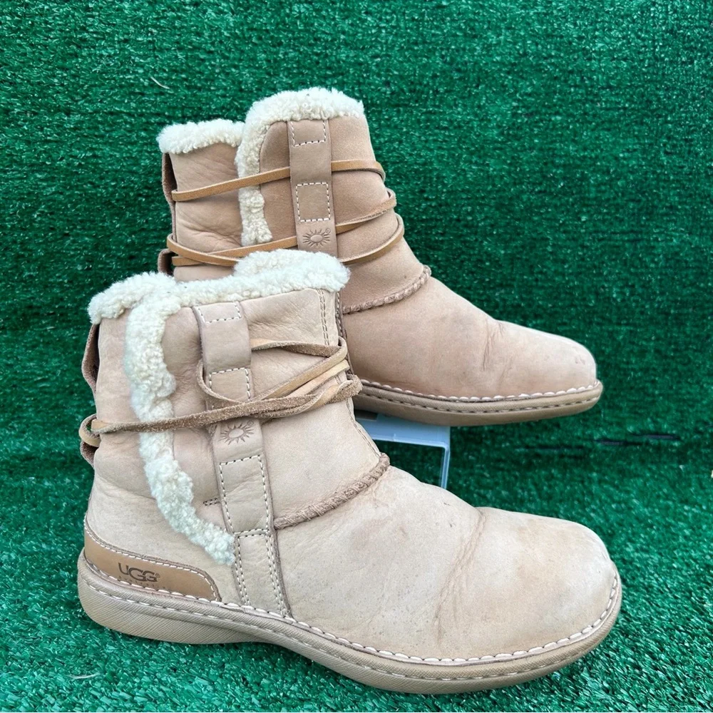 UGG Women's Tan Shearling Lined Boots